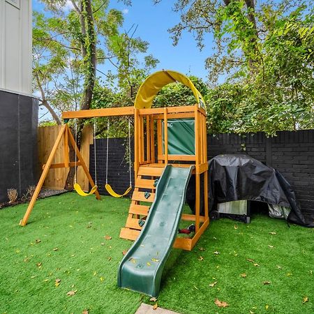 Quantum Tiny Loft At East End Revitalized Houston Bagian luar foto