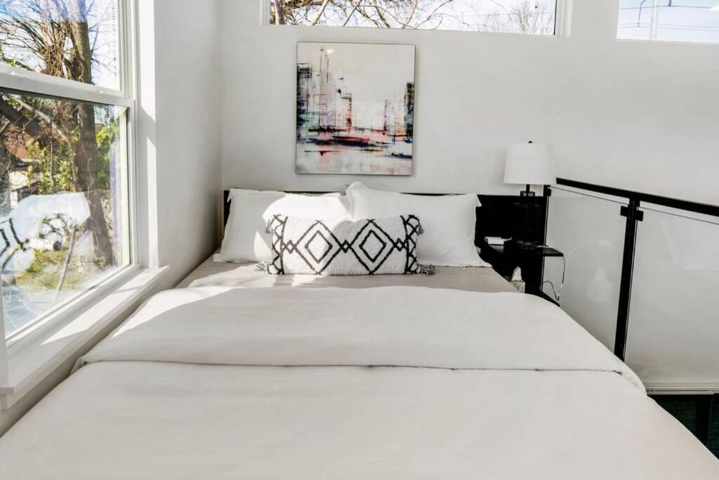 Quantum Tiny Loft At East End Revitalized Houston Bagian luar foto