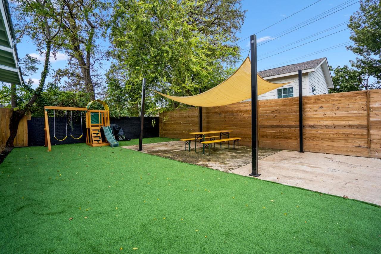 Quantum Tiny Loft At East End Revitalized Houston Bagian luar foto